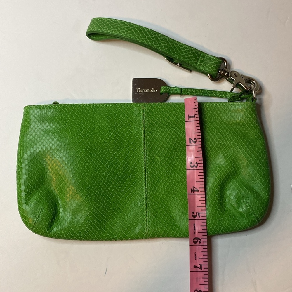 Tignanello lime green wristlet - Picture 4 of 6